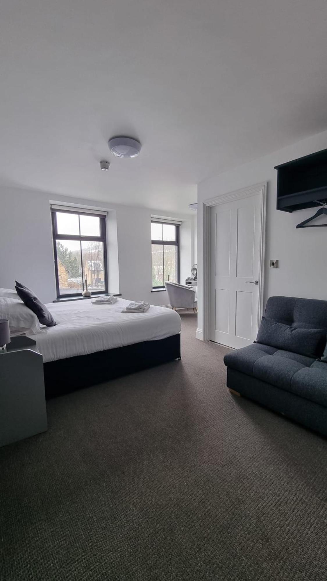 The Friendship Hotel Stocksbridge  Экстерьер фото